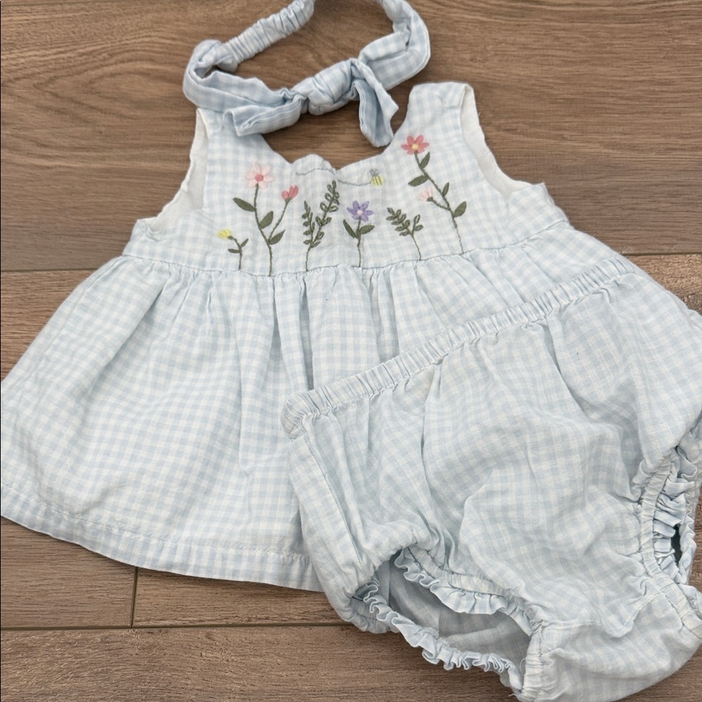 Adorable Baby Girl Set with Bow